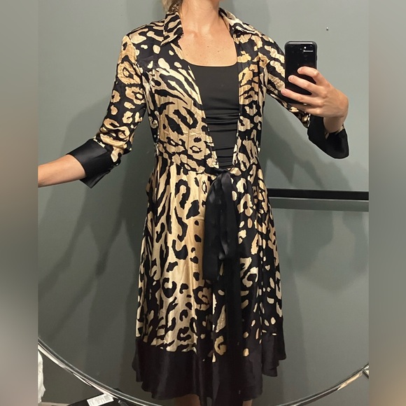 Zara 100% Silk Robe - Picture 4 of 11
